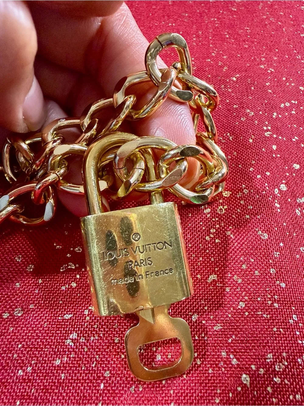 Louis Vuitton lock n key#311 with chain